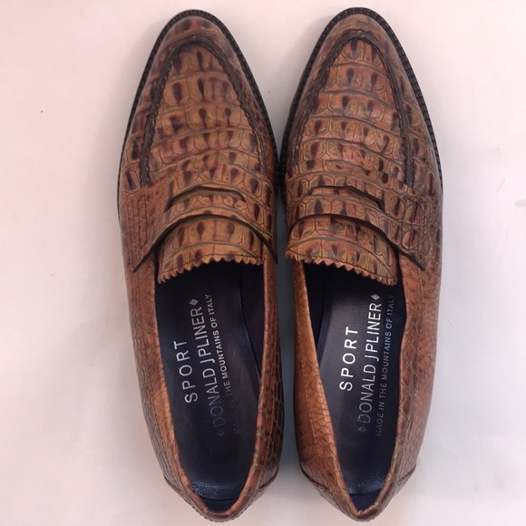 Donald J. Pliner leather loafers, size 6, EUC - Picture 9 of 10